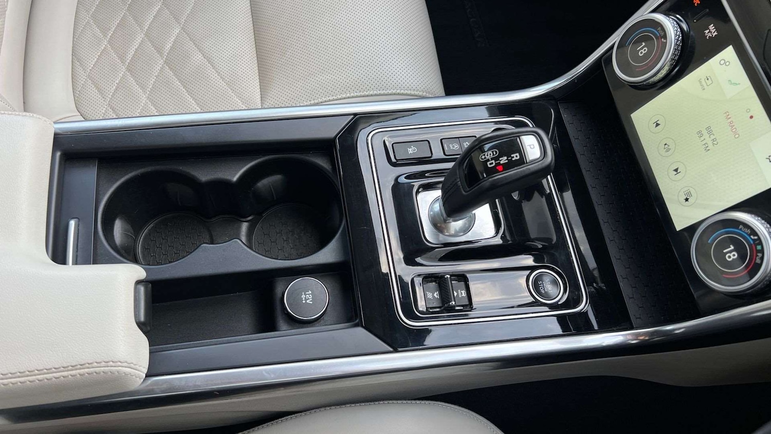 Used Jaguar XE 2019 for sale - 76459998: Photo 31