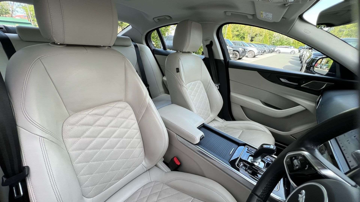 Used Jaguar XE 2019 for sale - 76459998: Photo 35