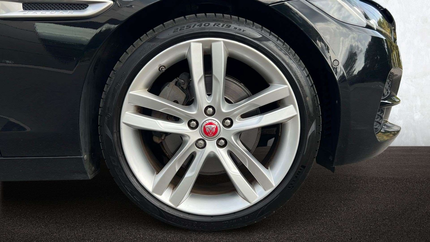 Used Jaguar XE 2019 for sale - 76459998: Photo 8