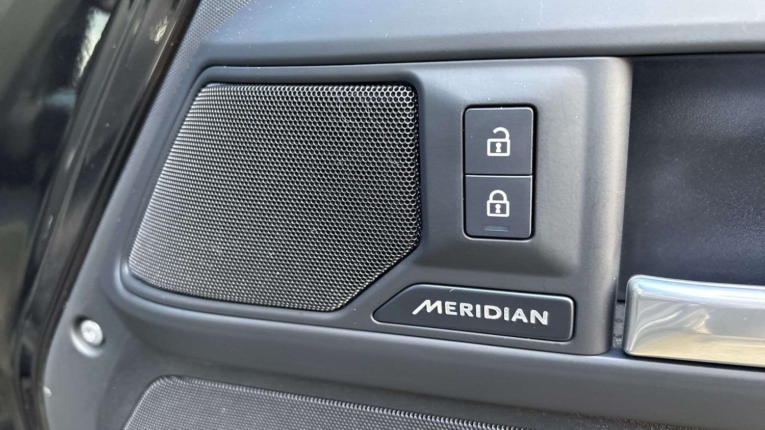 Used Land Rover Defender 90 2024 for sale - 77093458: Photo 24