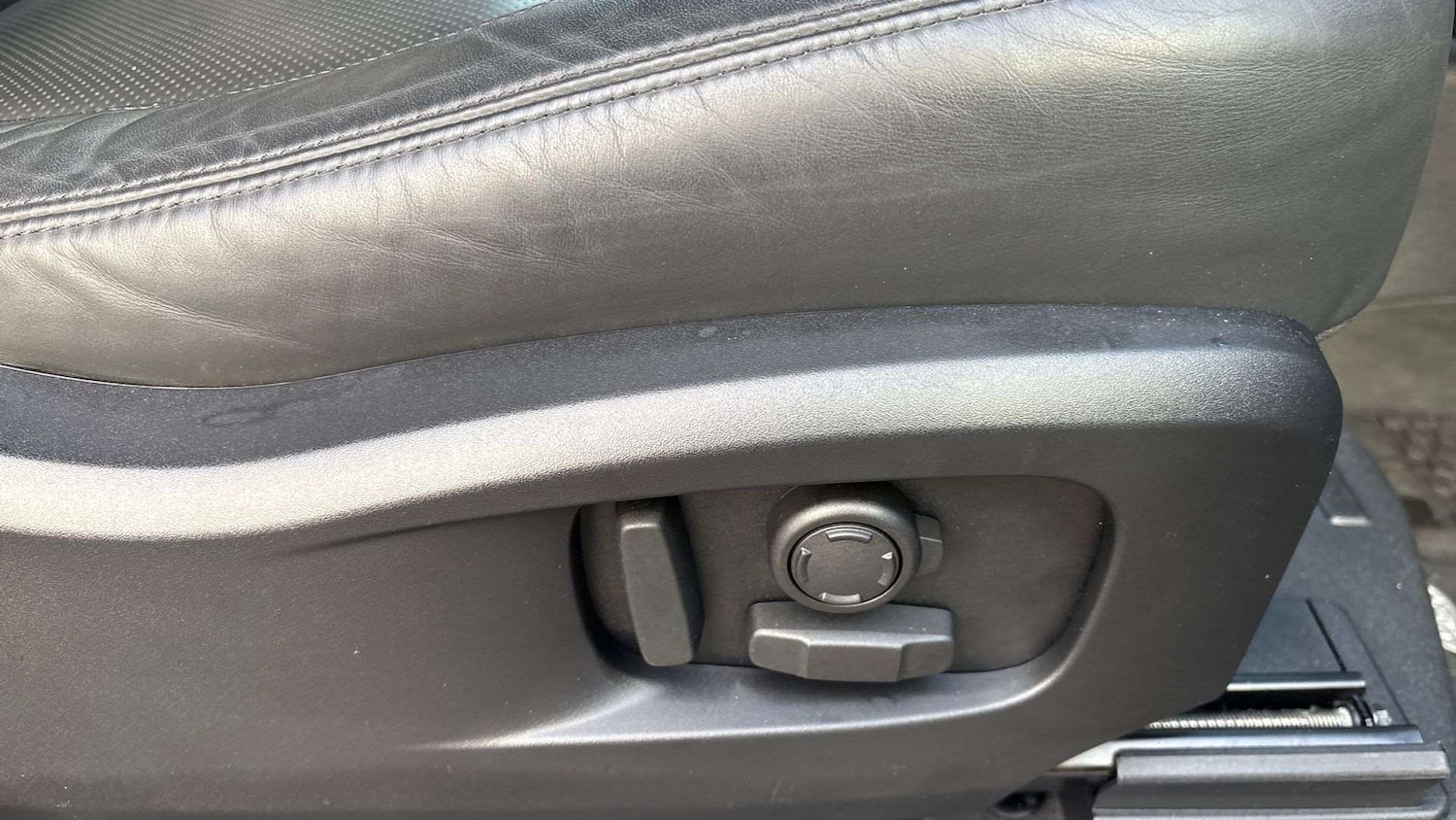 Used Land Rover Defender 90 2024 for sale - 77093458: Photo 33