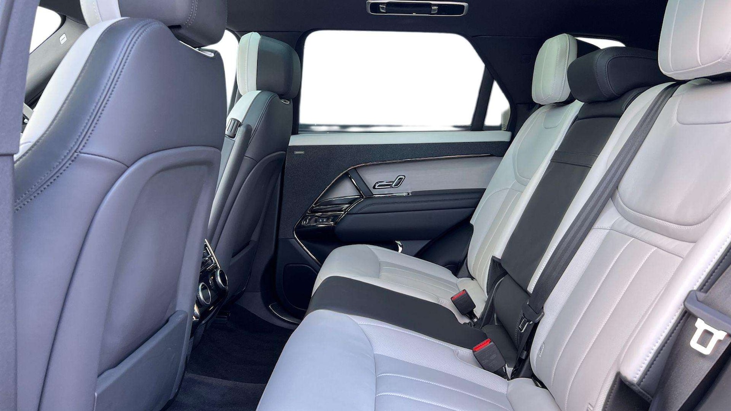 Used Land Rover Range Rover Sport 2024 for sale - 76587673: Photo 4