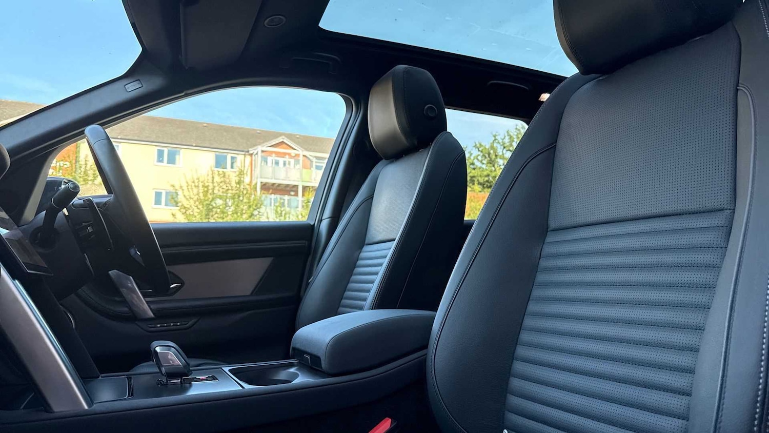 Used Land Rover Discovery Sport 2025 for sale - 77429055: Photo 21