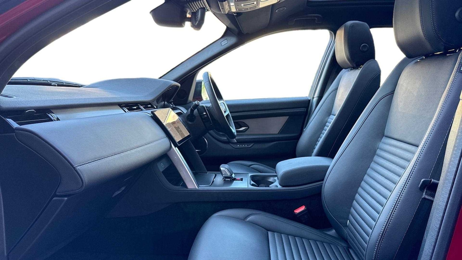 Used Land Rover Discovery Sport 2025 for sale - 77429055: Photo 3