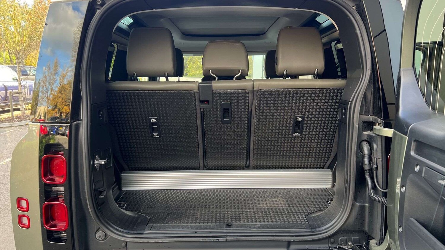 Used Land Rover Defender 2021 for sale - 77500351: Photo 10