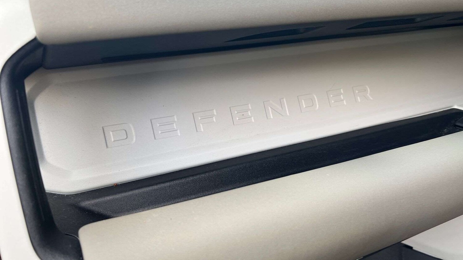 Used Land Rover Defender 2021 for sale - 77500351: Photo 34