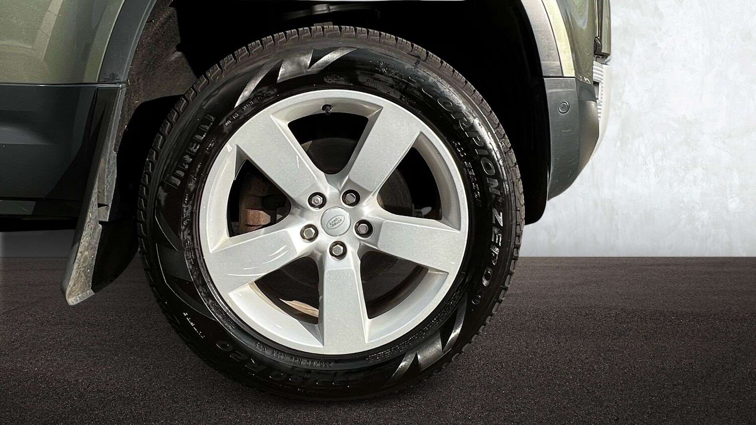 Used Land Rover Defender 2021 for sale - 77500351: Photo 8