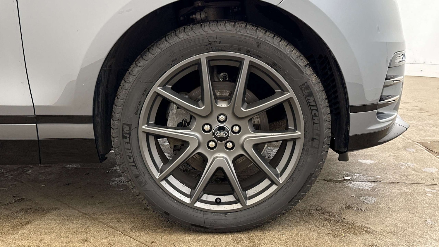 Used Land Rover Range Rover Velar 2024 for sale - 76460494: Photo 8