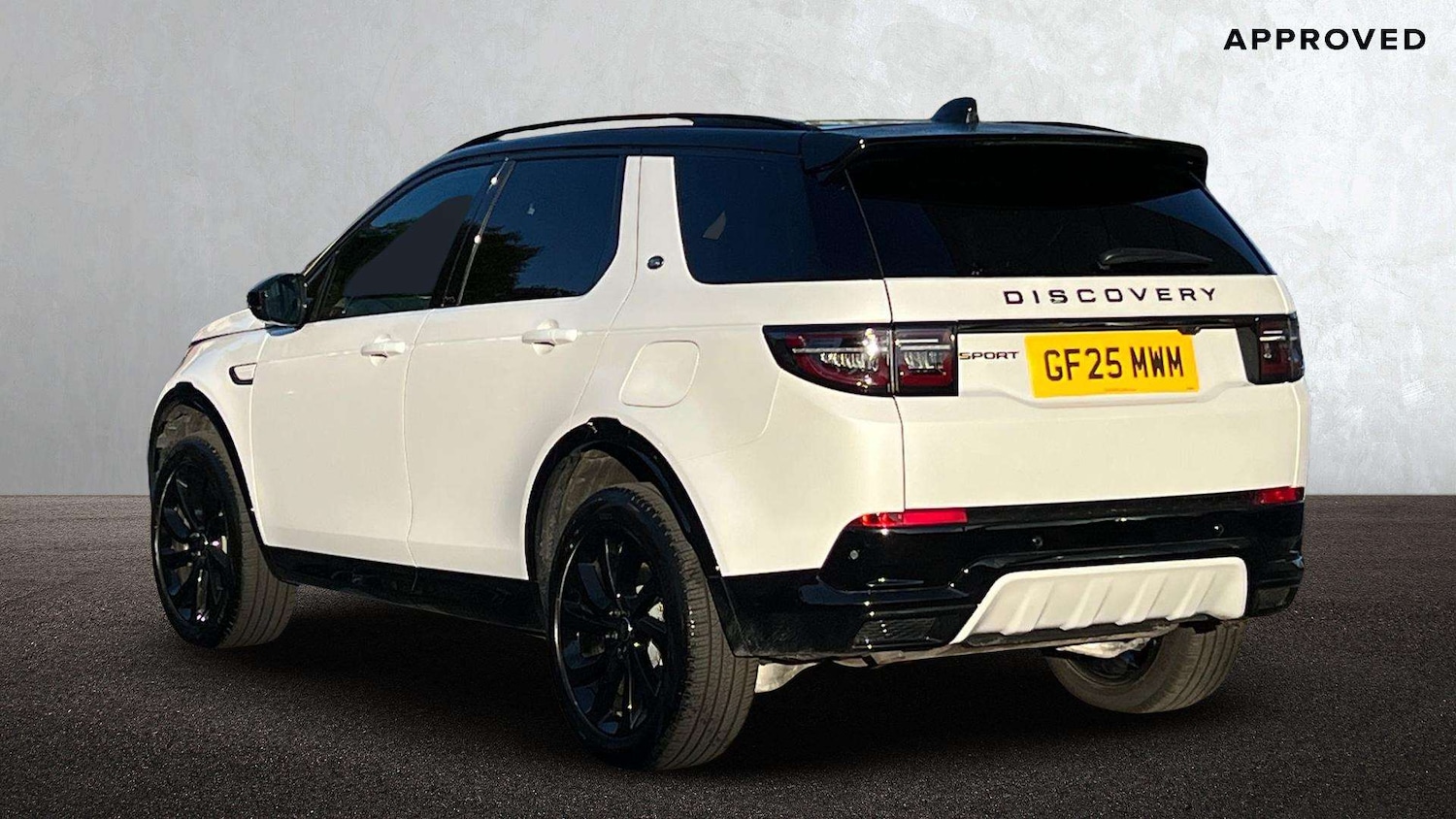 Used Land Rover Discovery Sport 2025 for sale - 78037388: Photo 2