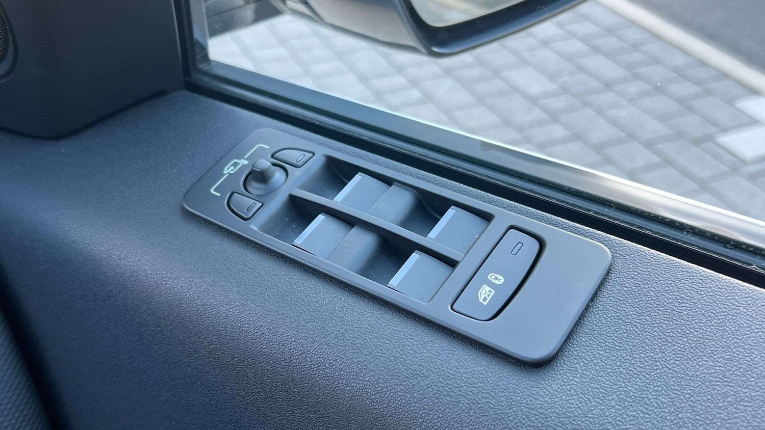 Used Land Rover Discovery Sport 2025 for sale - 78037388: Photo 25