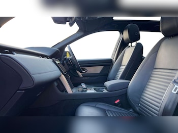 Used Land Rover Discovery Sport 2025 for sale - 78037388: Photo