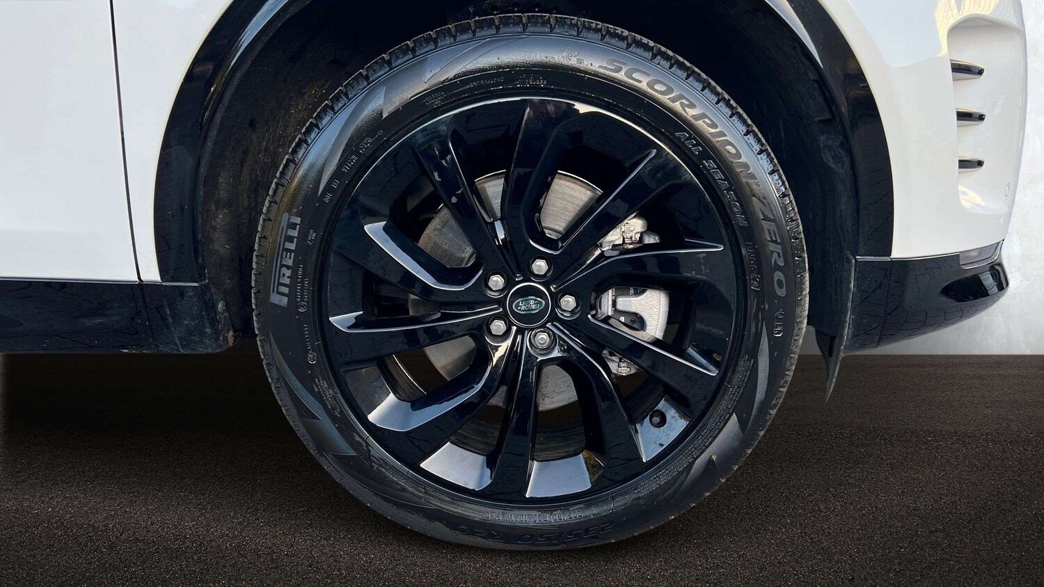 Used Land Rover Discovery Sport 2025 for sale - 78037388: Photo 8