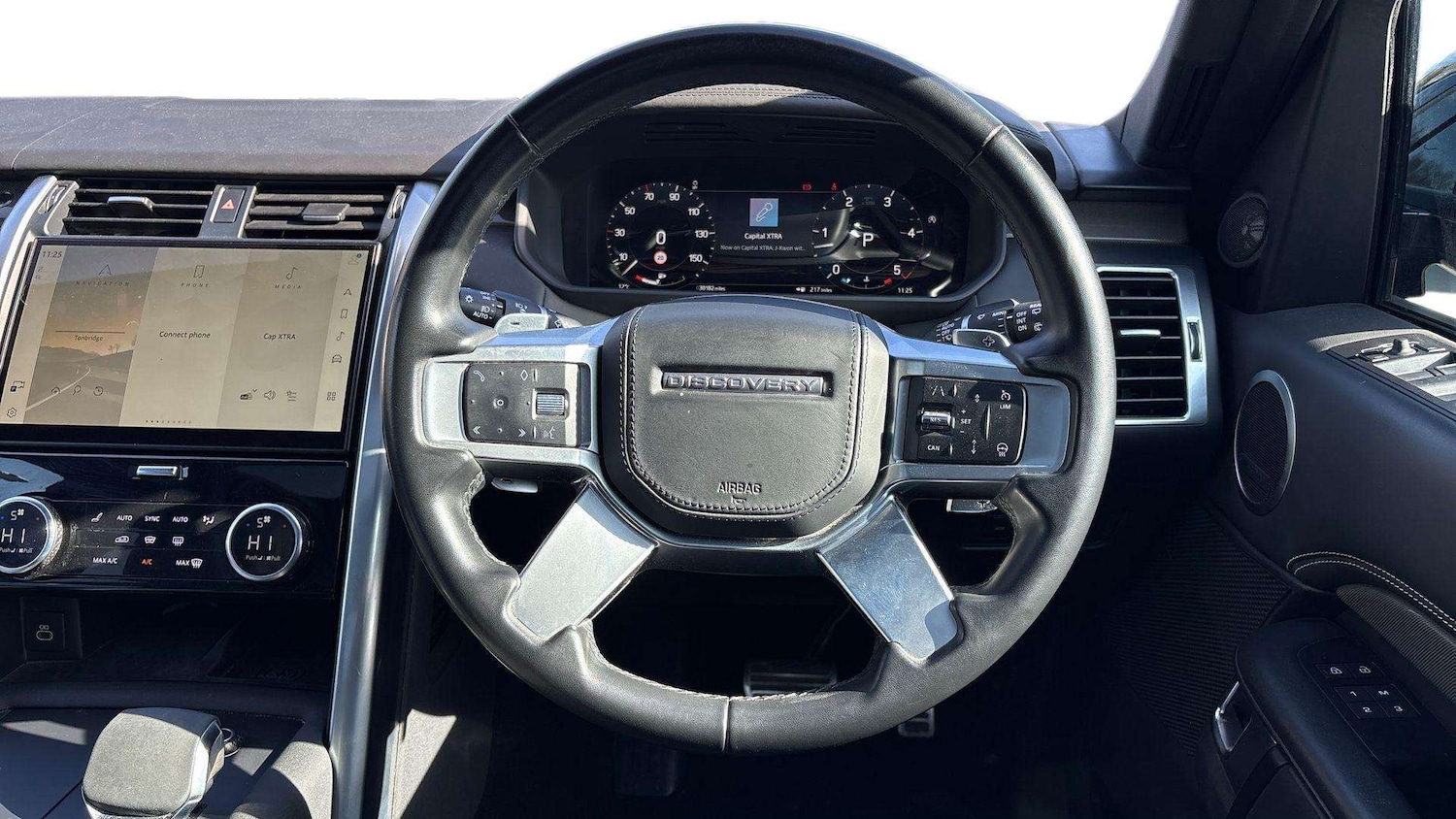 Used Land Rover Discovery 2023 for sale - 77443532: Photo 15