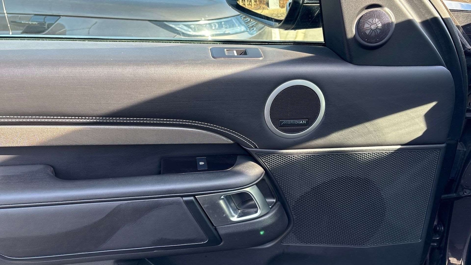 Used Land Rover Discovery 2023 for sale - 77443532: Photo 30