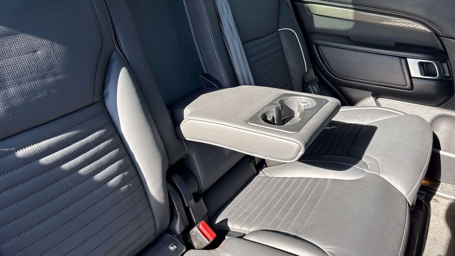 Used Land Rover Discovery 2023 for sale - 77443532: Photo 32