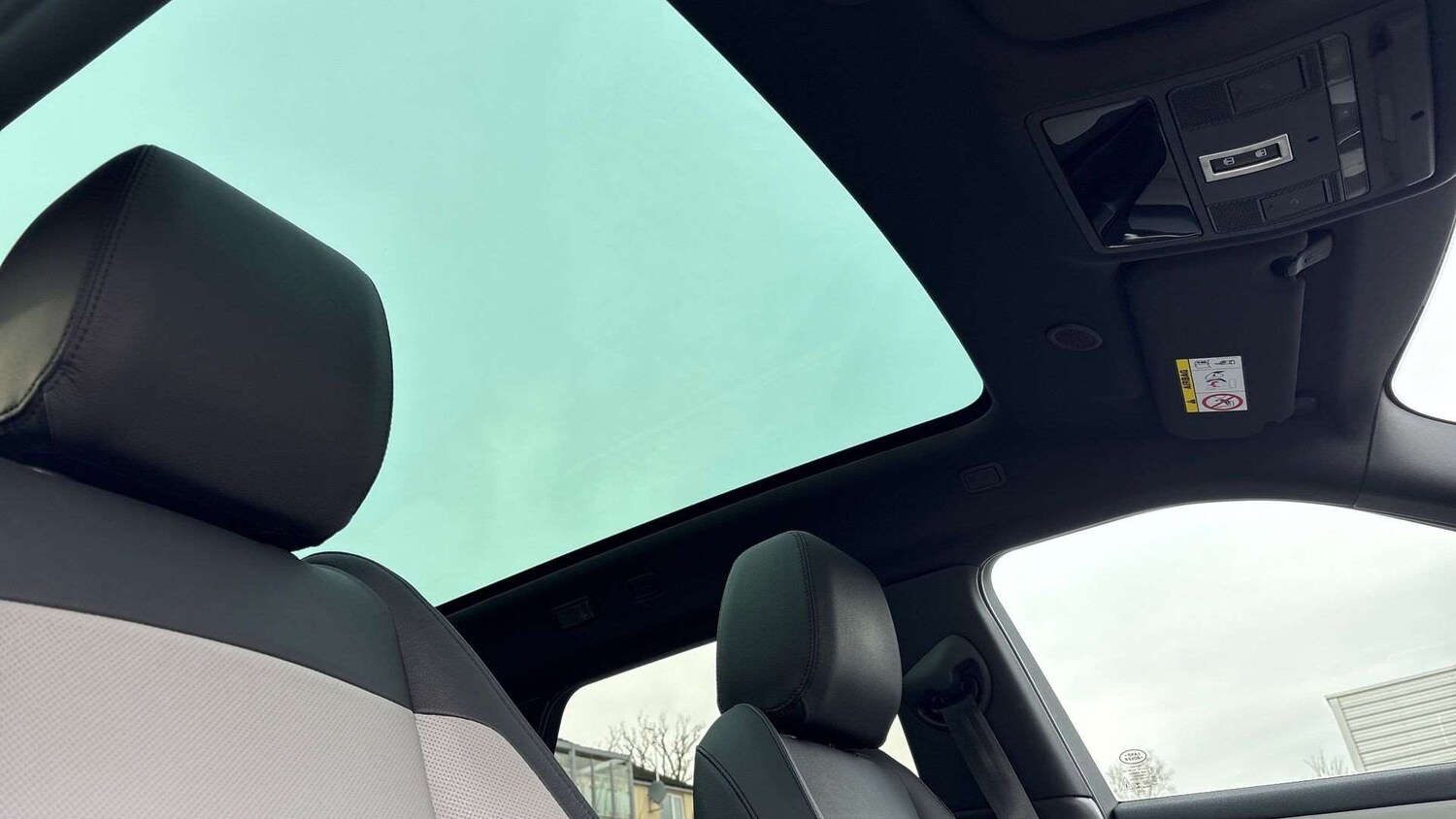 Used Land Rover Range Rover Evoque 2025 for sale - 77526945: Photo 21