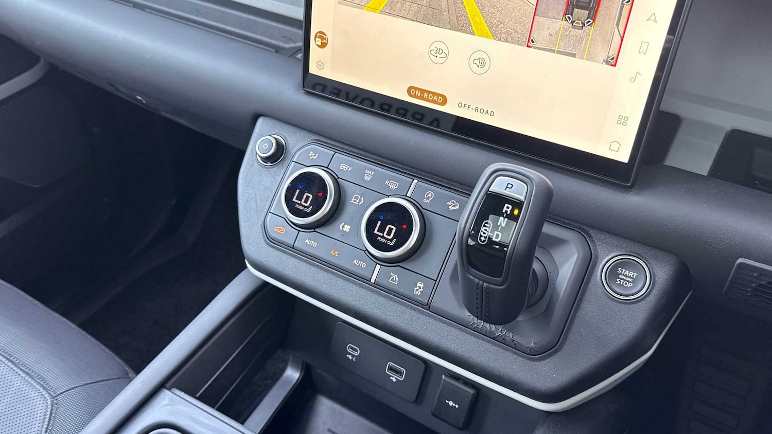 Used Land Rover Defender 2024 for sale - 76460260: Photo 13