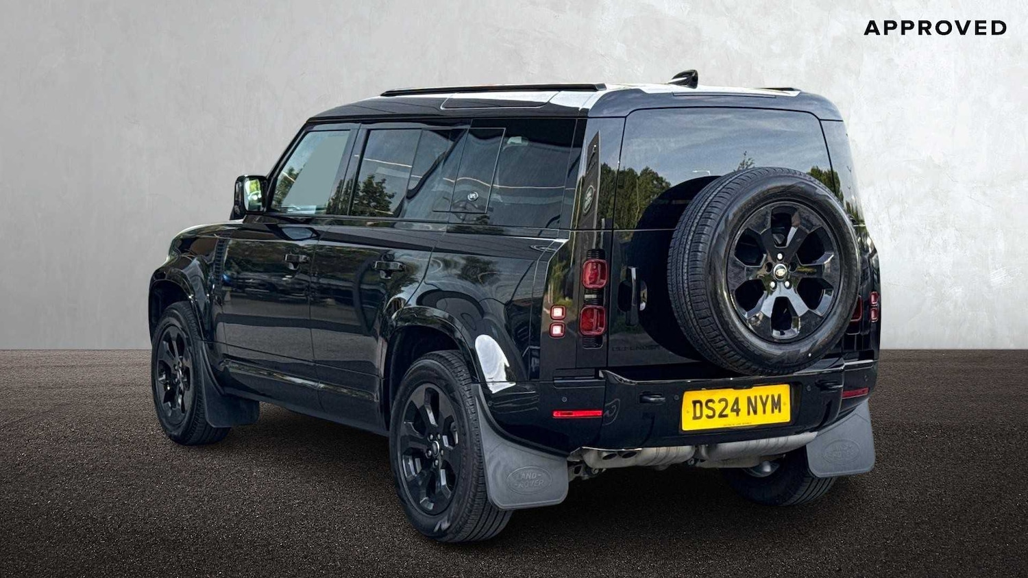 Used Land Rover Defender 2024 for sale - 76460260: Photo 2