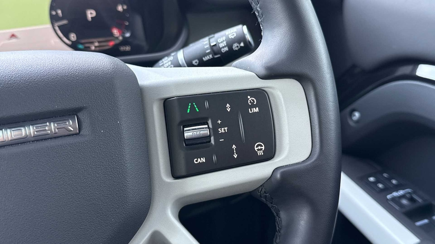 Used Land Rover Defender 2024 for sale - 76460260: Photo 29