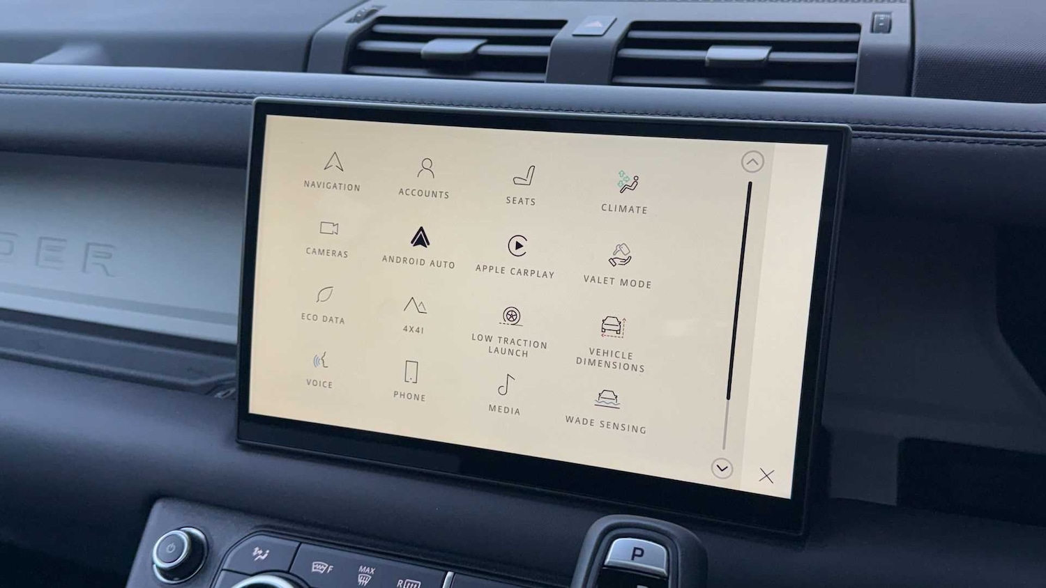 Used Land Rover Defender 2024 for sale - 76460260: Photo 31