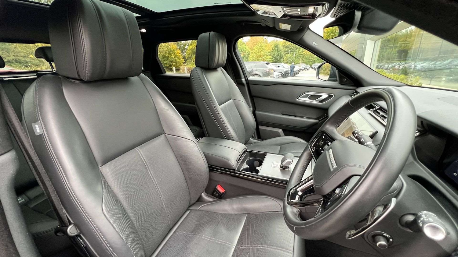 Used Land Rover Range Rover Velar 2024 for sale - 76459874: Photo 29