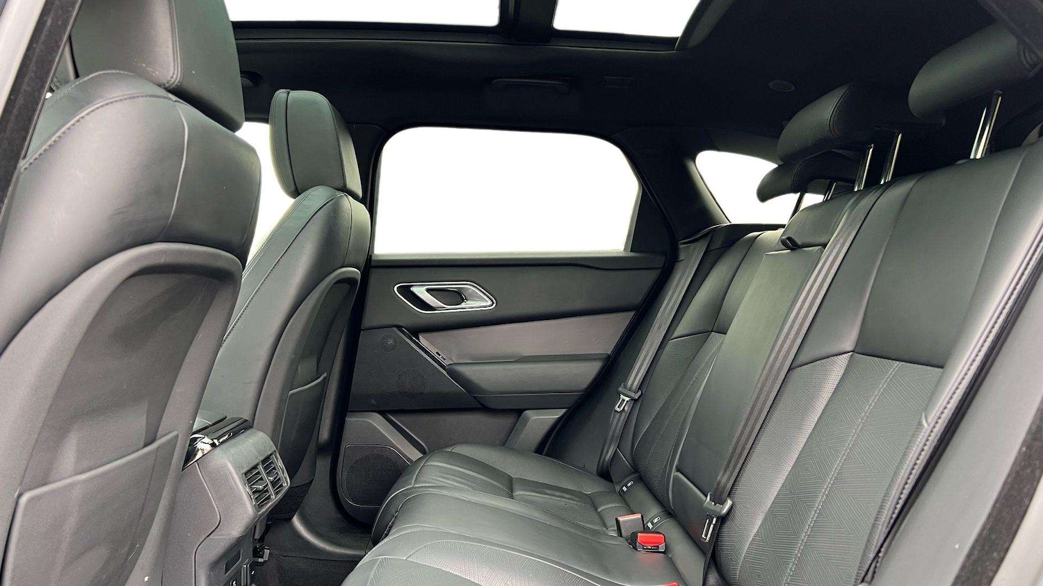 Used Land Rover Range Rover Velar 2024 for sale - 76459874: Photo 4