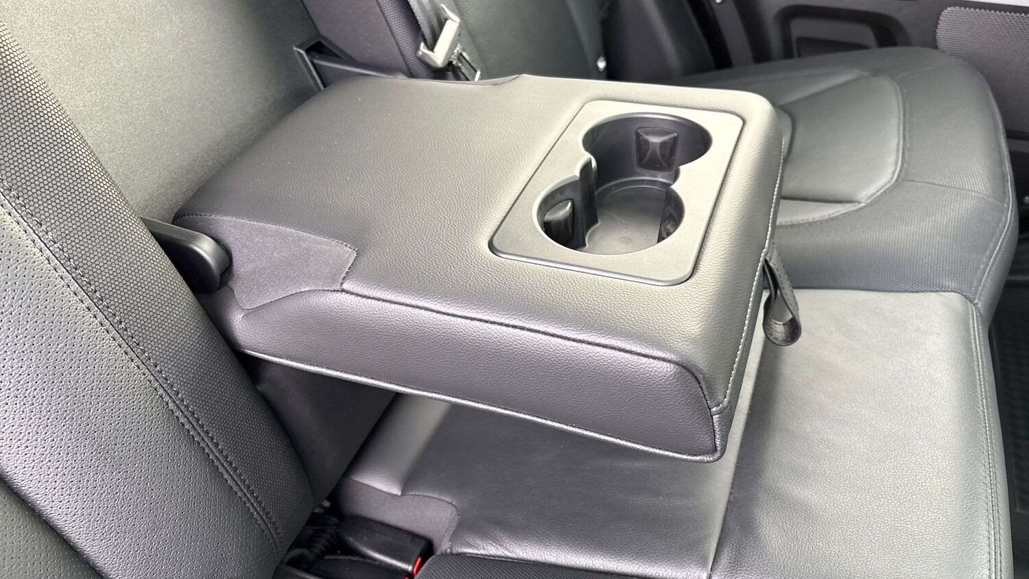 Used Land Rover Defender 2024 for sale - 76587598: Photo 30