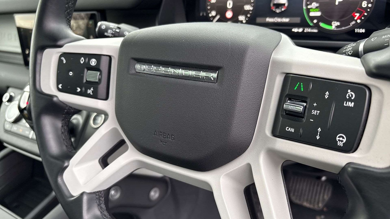 Used Land Rover Defender 2024 for sale - 76587598: Photo 34