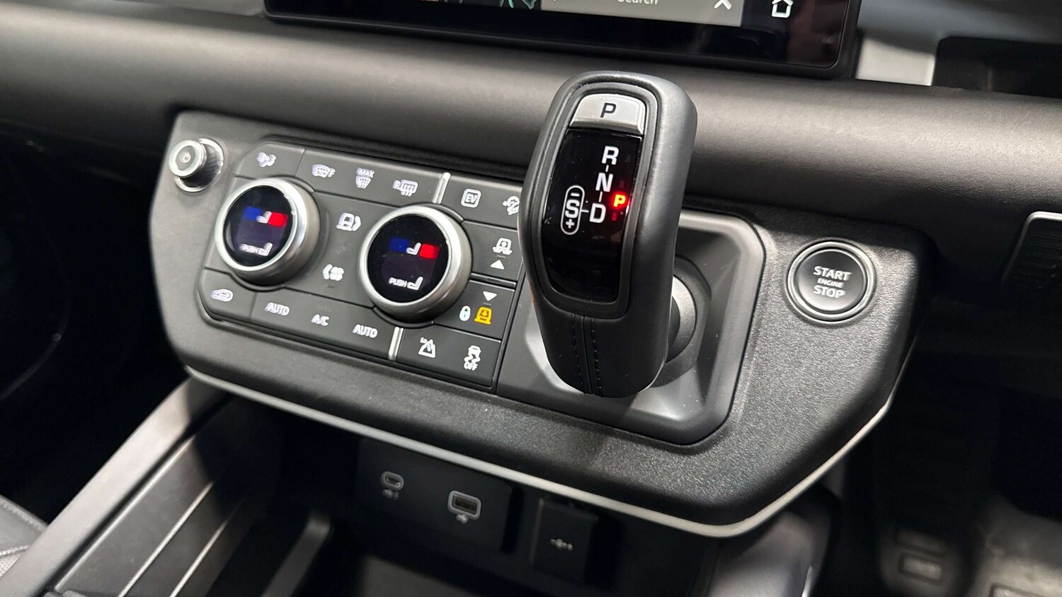 Used Land Rover Defender 2024 for sale - 77526994: Photo 13