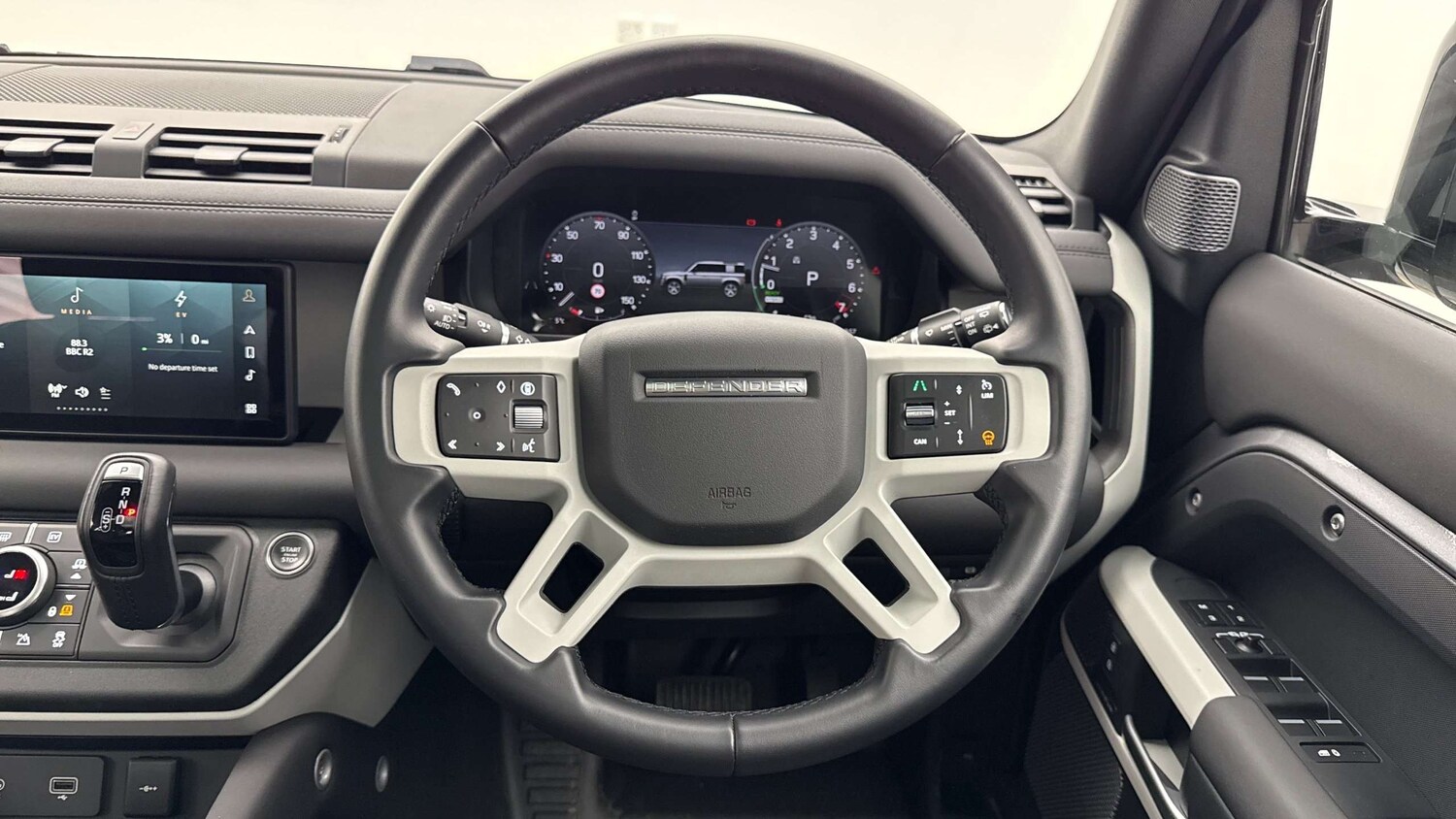 Used Land Rover Defender 2024 for sale - 77526994: Photo 15