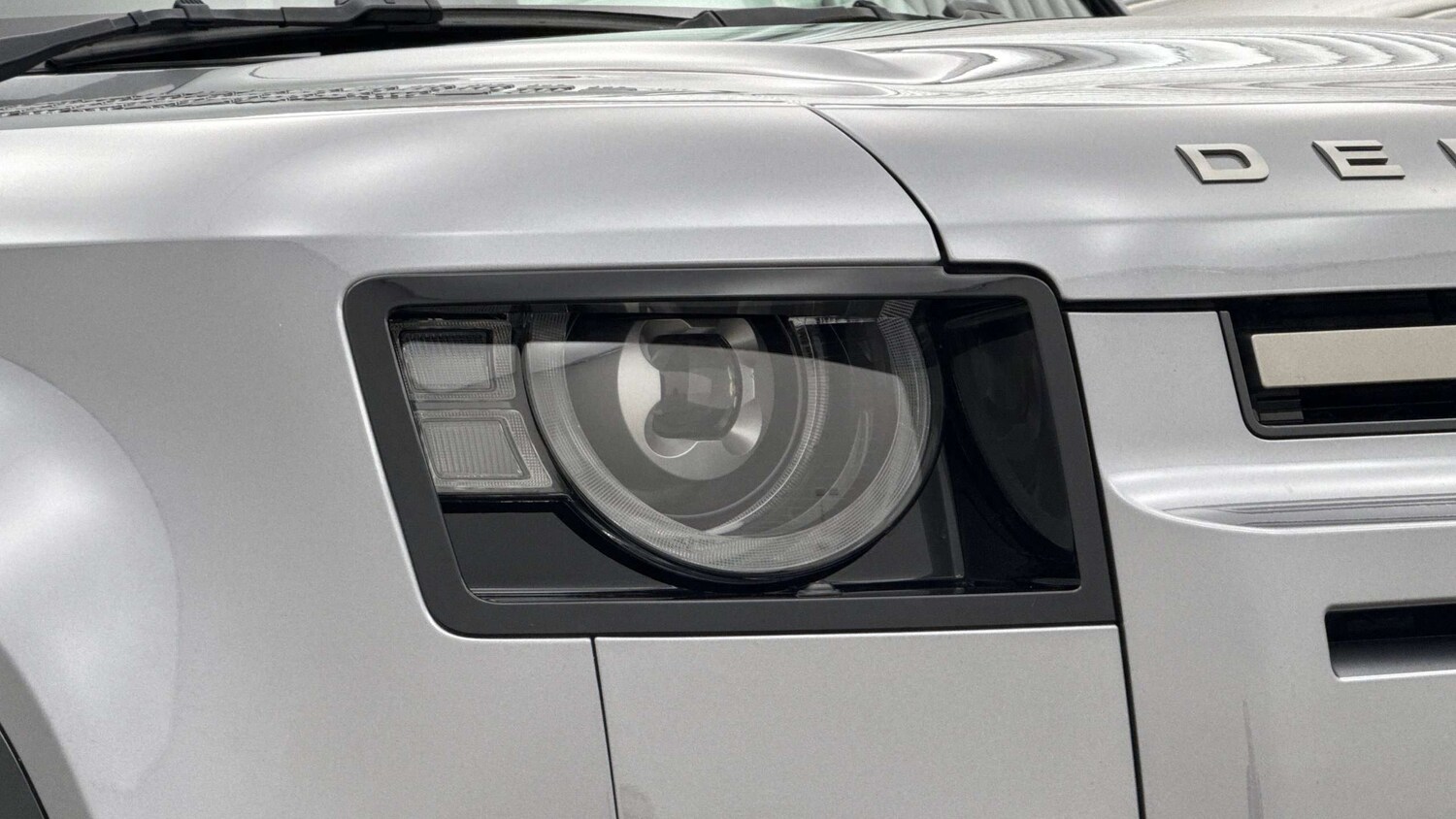 Used Land Rover Defender 2024 for sale - 77526994: Photo 17