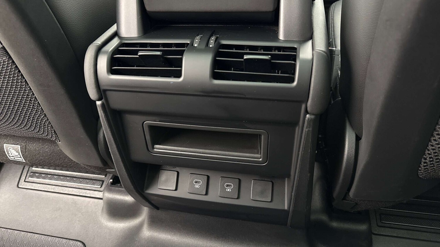 Used Land Rover Defender 2024 for sale - 77526994: Photo 18