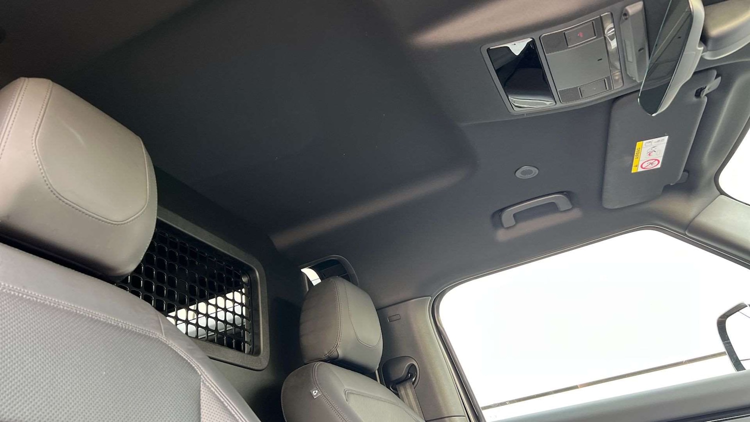 Used Land Rover Defender 2023 for sale - 77123368: Photo 21