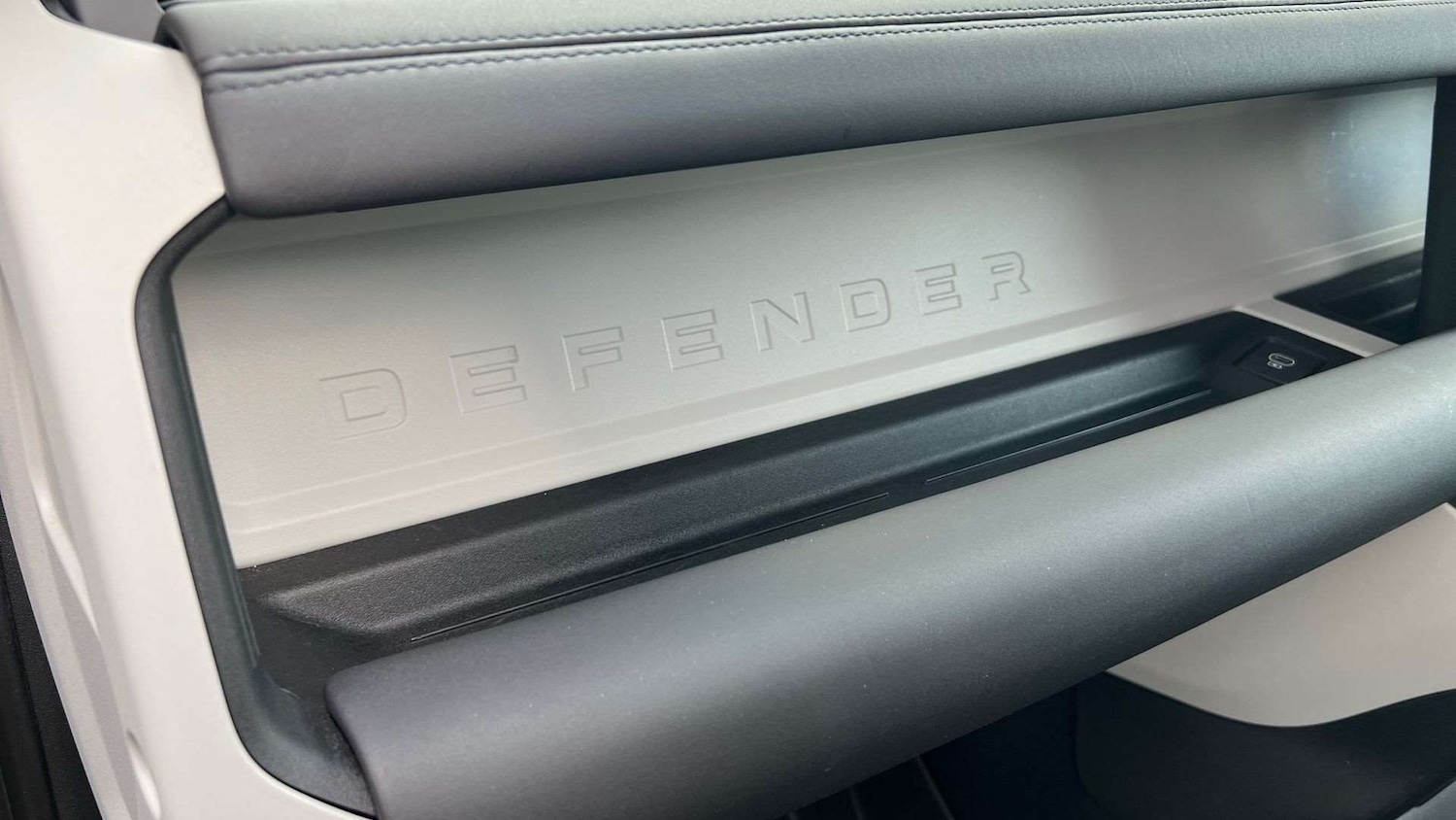 Used Land Rover Defender 2023 for sale - 77123368: Photo 29