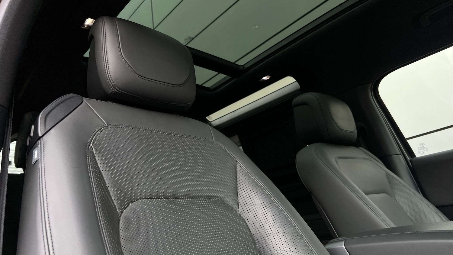 Used Land Rover Defender 2023 for sale - 76460584: Photo 21