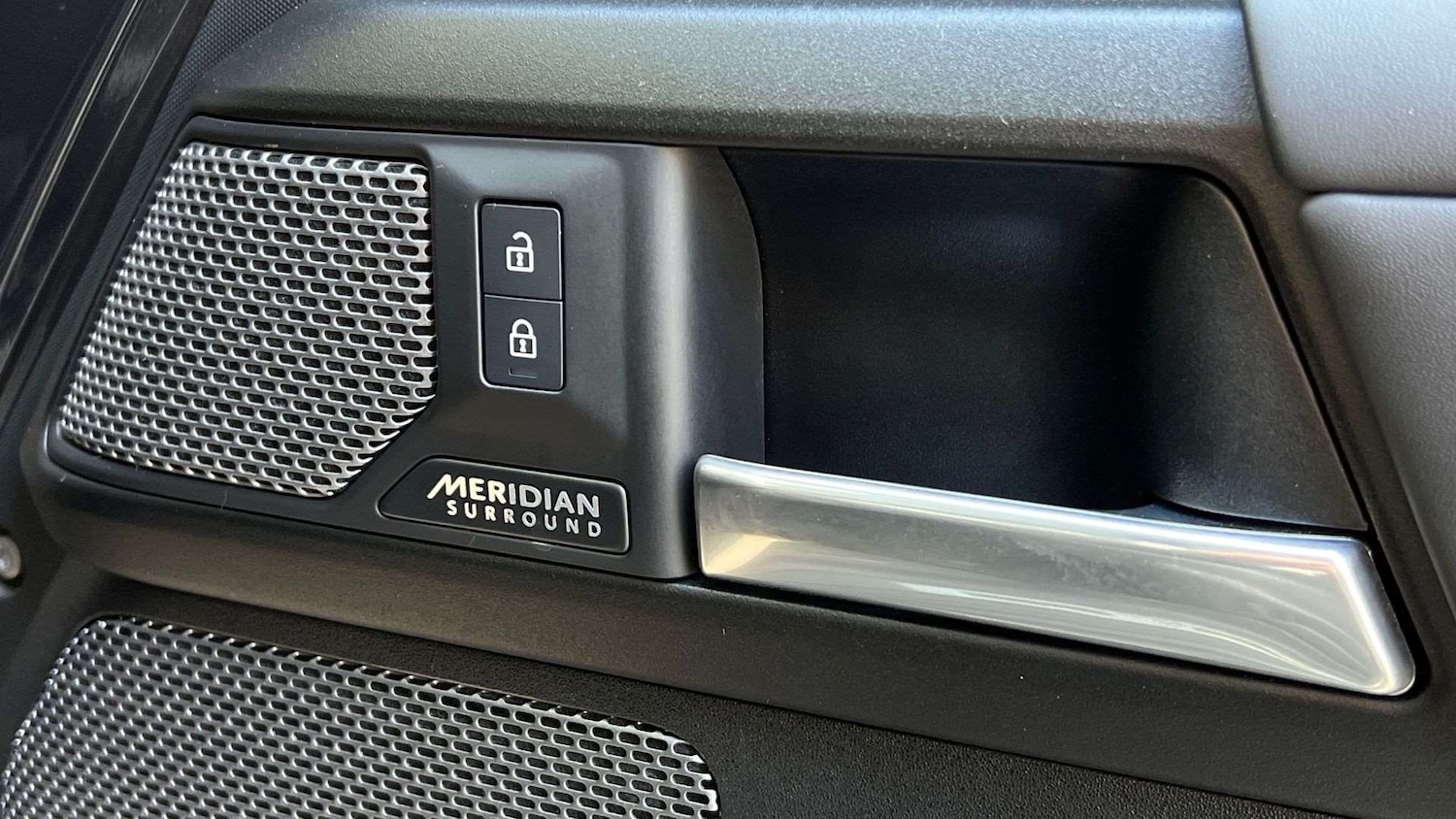 Used Land Rover Defender 2023 for sale - 76460584: Photo 24