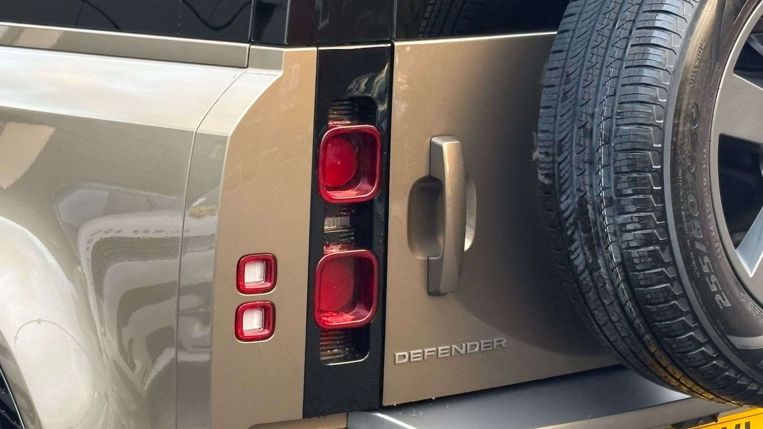 Used Land Rover Defender 2025 for sale - 77308568: Photo 19