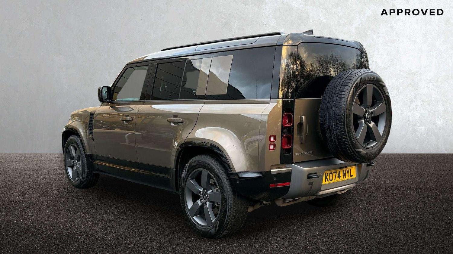 Used Land Rover Defender 2025 for sale - 77308568: Photo 2
