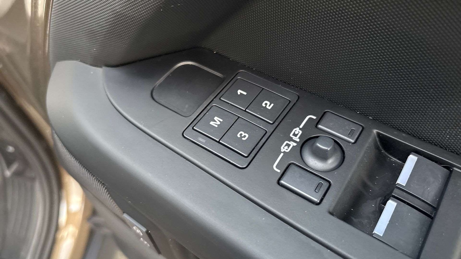 Used Land Rover Defender 2025 for sale - 77308568: Photo 25