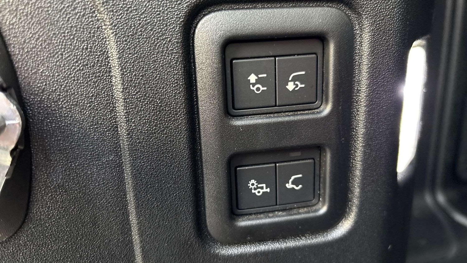 Used Land Rover Defender 2025 for sale - 77308568: Photo 27