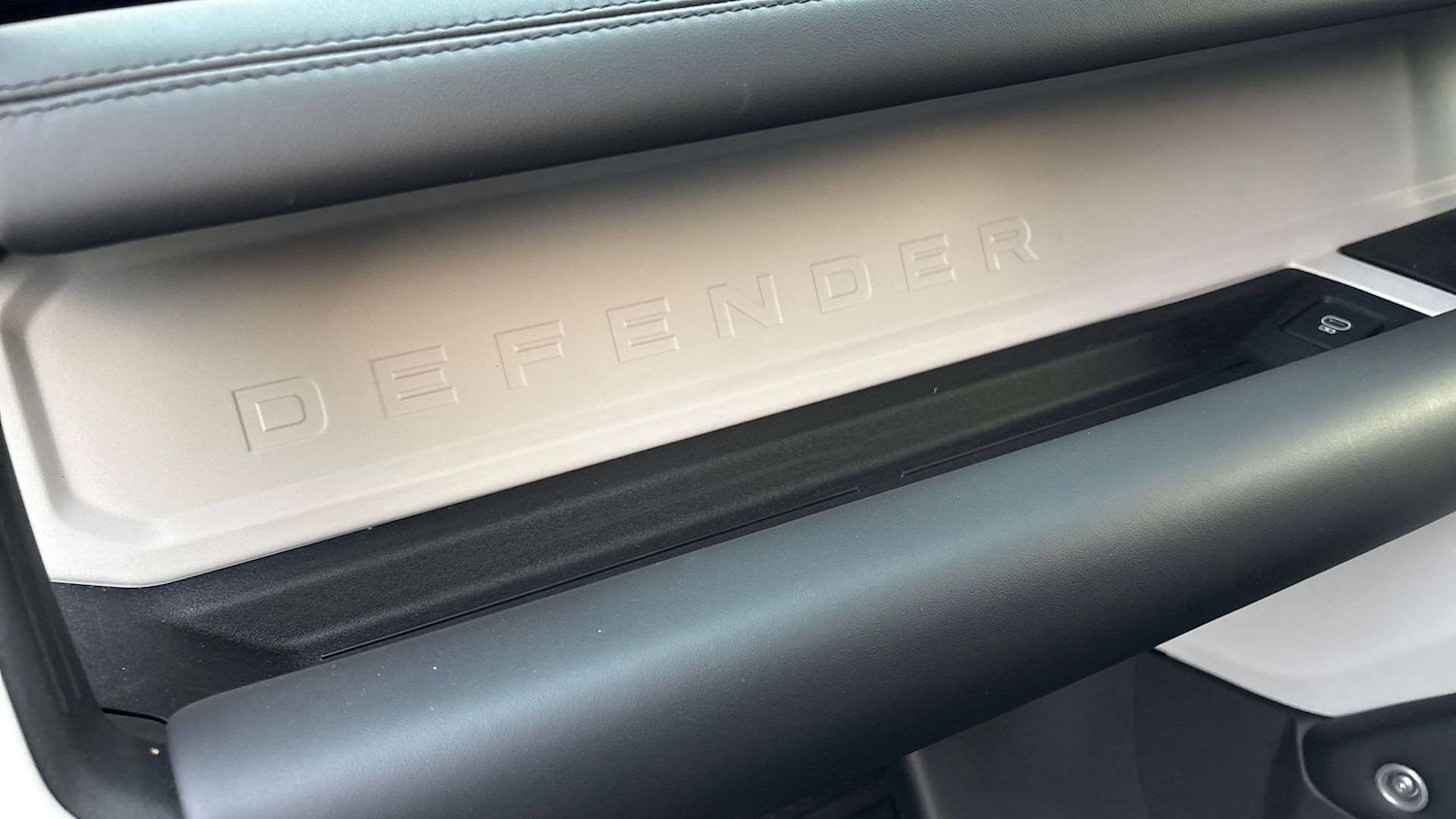 Used Land Rover Defender 2025 for sale - 77308568: Photo 30