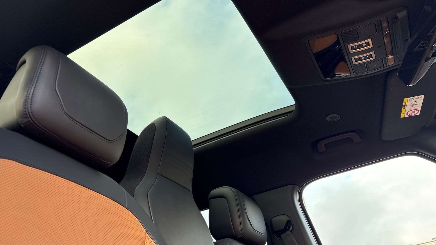 Used Land Rover Defender 2024 for sale - 77270327: Photo 21