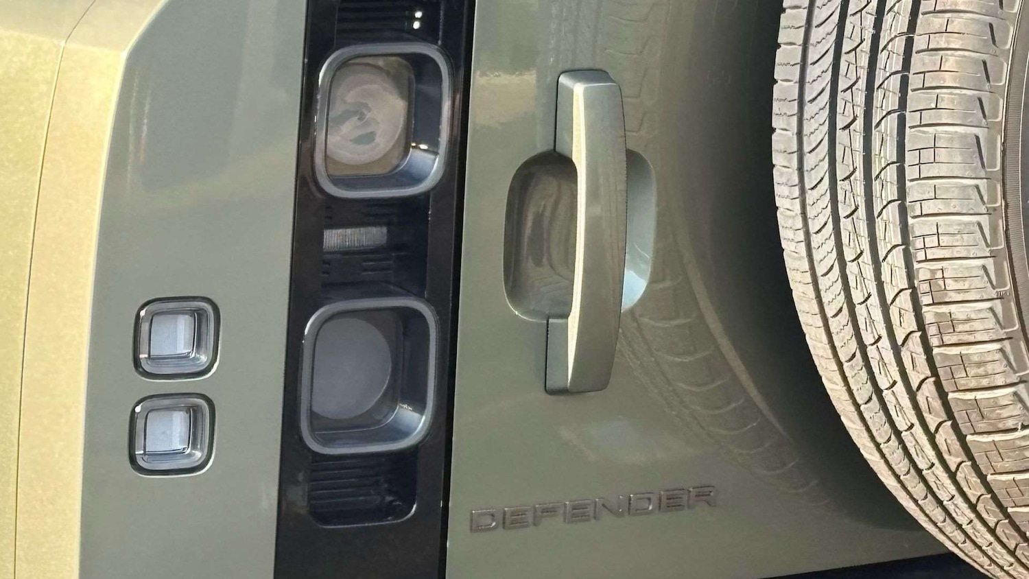 Used Land Rover Defender 2024 for sale - 77270327: Photo 26