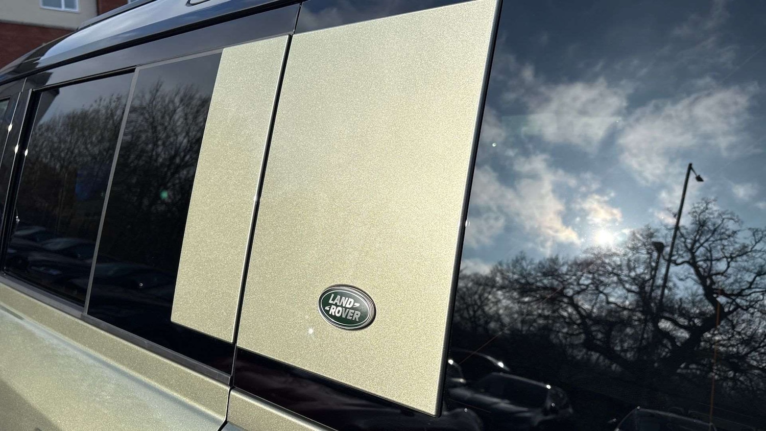 Used Land Rover Defender 2024 for sale - 77270327: Photo 31