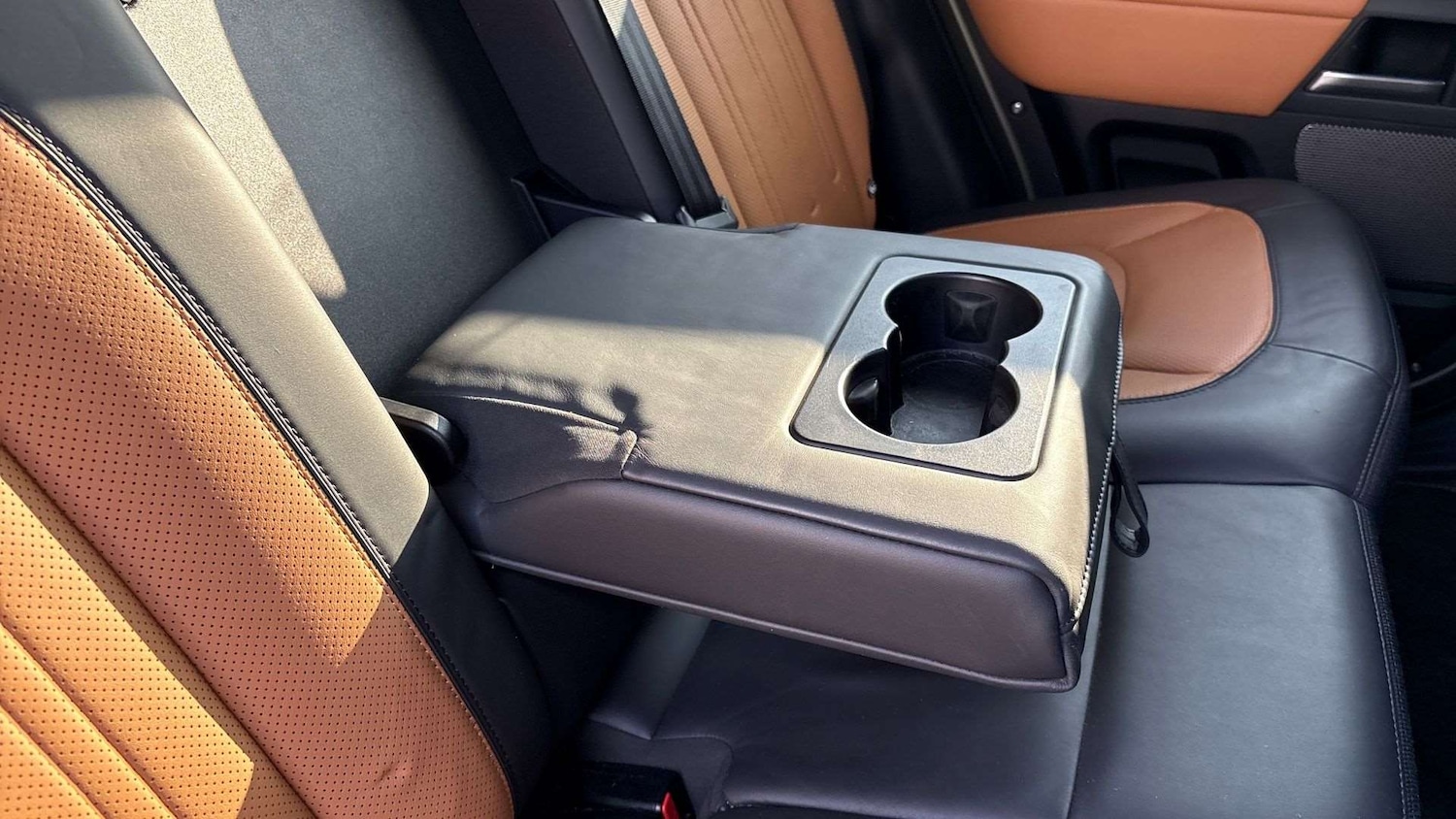 Used Land Rover Defender 2024 for sale - 77270327: Photo 33