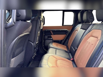 Used Land Rover Defender 2024 for sale - 77270327: Photo