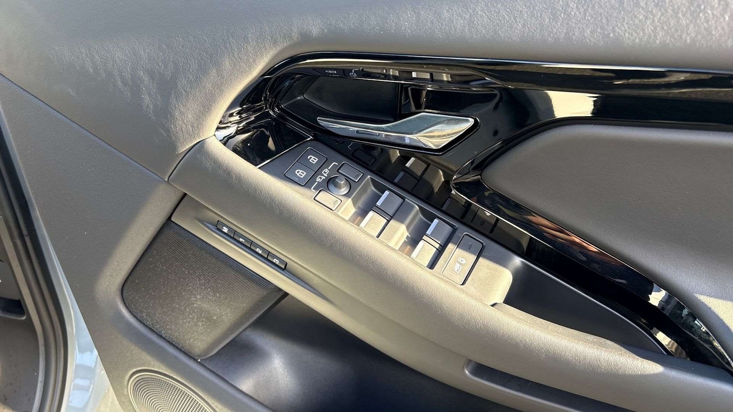 Used Land Rover Range Rover Evoque 2024 for sale - 77601458: Photo 33