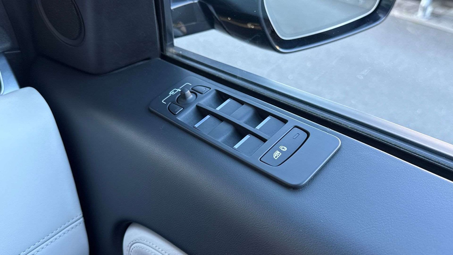 Used Land Rover Discovery Sport 2023 for sale - 76460070: Photo 24