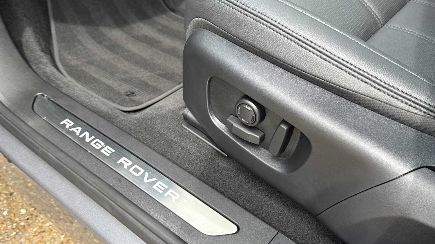 Used Land Rover Range Rover Evoque 2025 for sale - 76460055: Photo 26