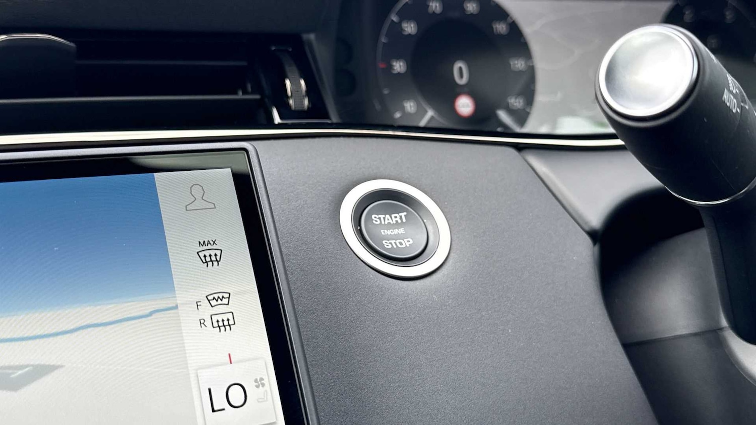 Used Land Rover Range Rover Evoque 2025 for sale - 76460055: Photo 30